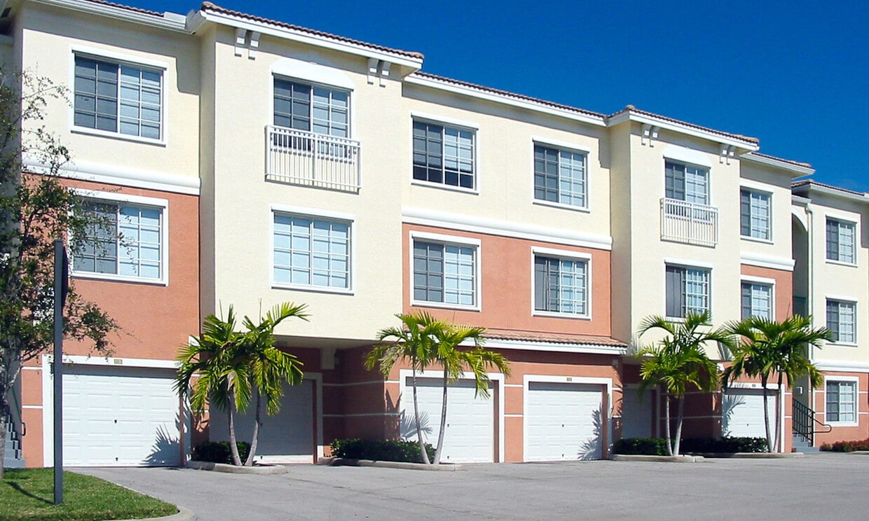 4203 Myrtlewood Cir E, Palm Beach Gardens, FL 33418 Townhome Rentals