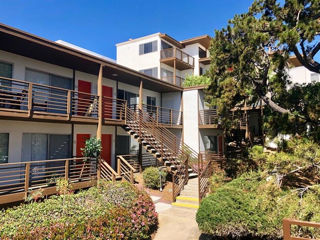 Foto del edificio - 1770 Evergreen St