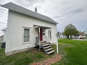 Building Photo - 409-409.5-4095 E 3rd St