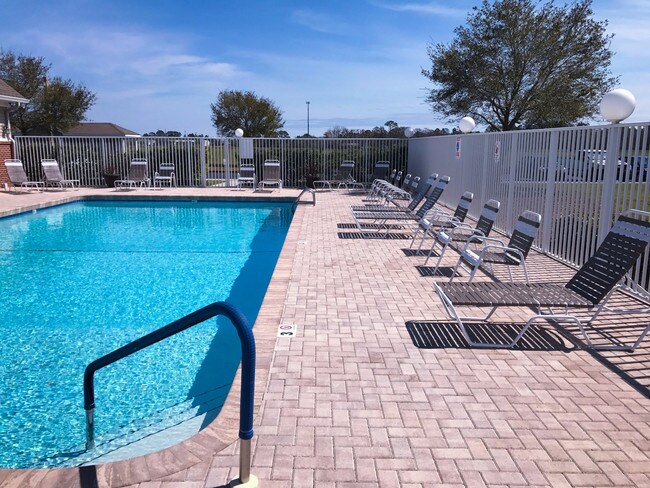 Piscina - Alison Pointe