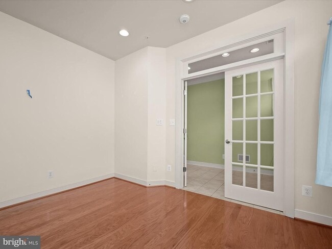 Building Photo - 11110 Amherst Ave