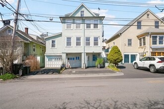 Building Photo - 33 Hopper St