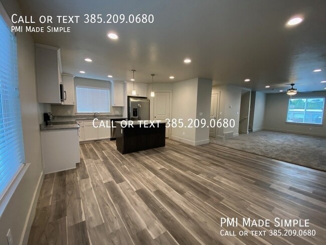 Foto del edificio - Awesome 3BR Townhome in Provo with Garage ...