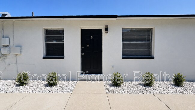 Building Photo - 3144 Huron Ave