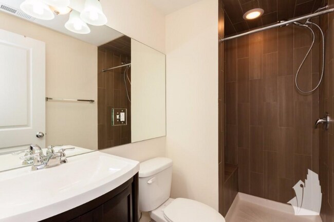 Foto del edificio - 4653 N Wolcott Ave