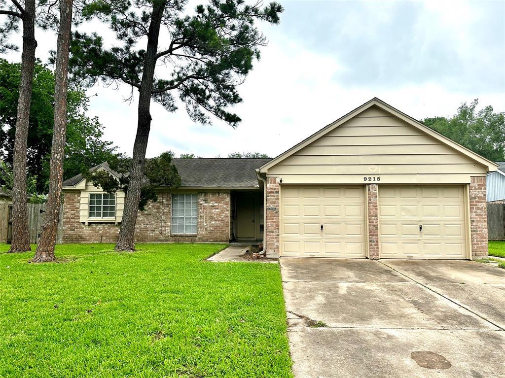 Foto principal - 9215 McAfee Dr