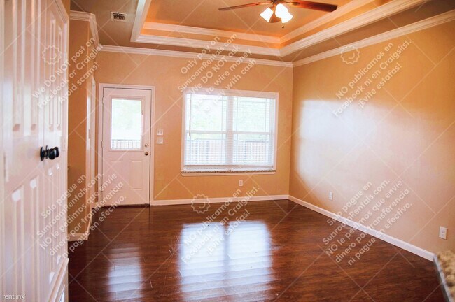 Foto del edificio - 2 br, 2 bath Triplex - 457 Neals Hill Rd