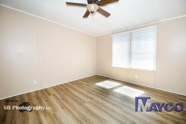 Building Photo - 3 bedroom 2 bath home on large lot in Ston...