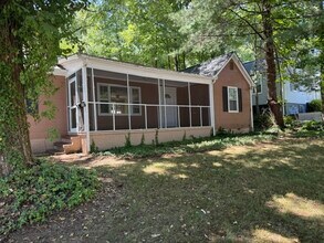 Building Photo - 1034 Lockland Ave
