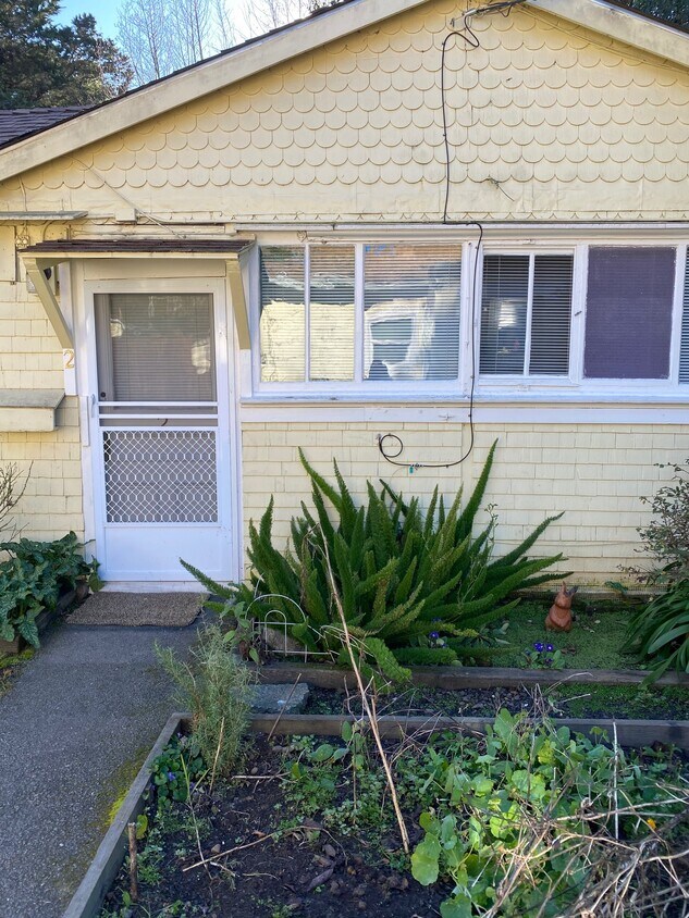 Primary Photo - 251 Miller Ave
