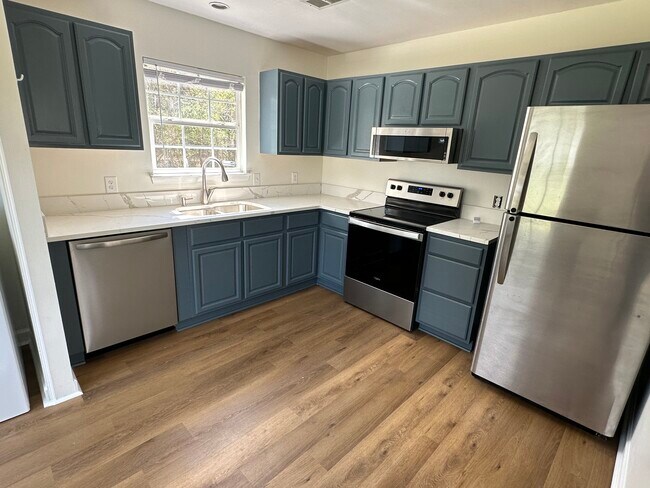 Building Photo - 3152 Clydesdale Cir