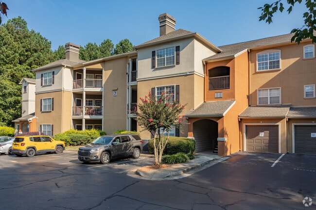 Building Photo - Perimeter Circle