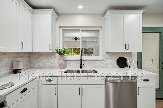 Foto del edificio - 2569 Richmar Dr