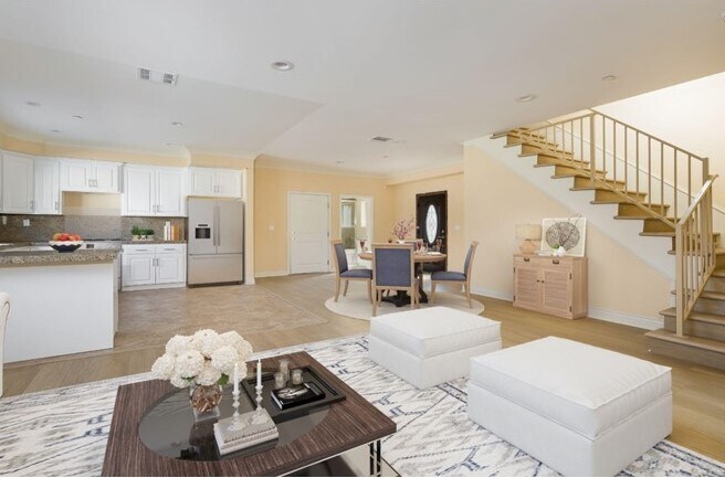 Foto principal - 4952 W 112th St