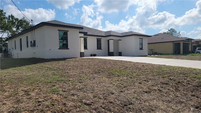 Foto del edificio - 4402 Golfview Blvd