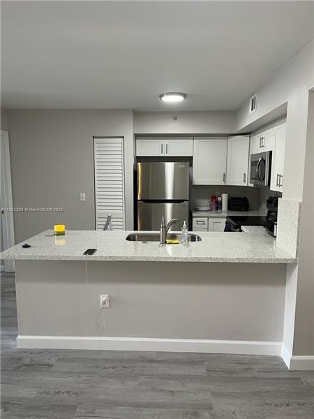 Foto del edificio - 2091 Renaissance Blvd