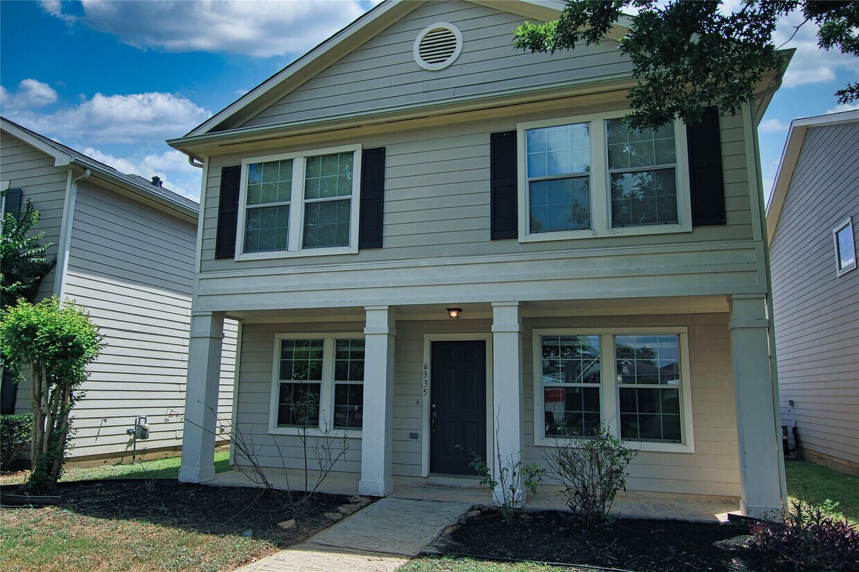 Foto principal - 6335 Torrance Elms Ct