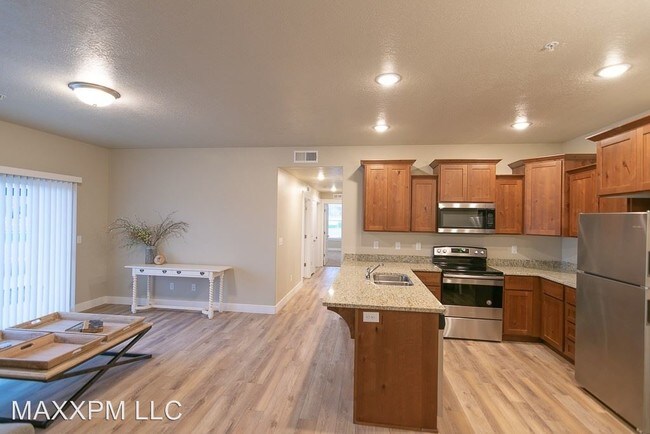 Foto del edificio - 3 br, 2 bath House - 508 S 625 W #11
