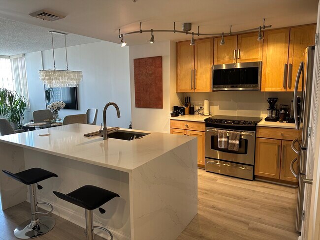 Foto del edificio - 1020 N Highland St