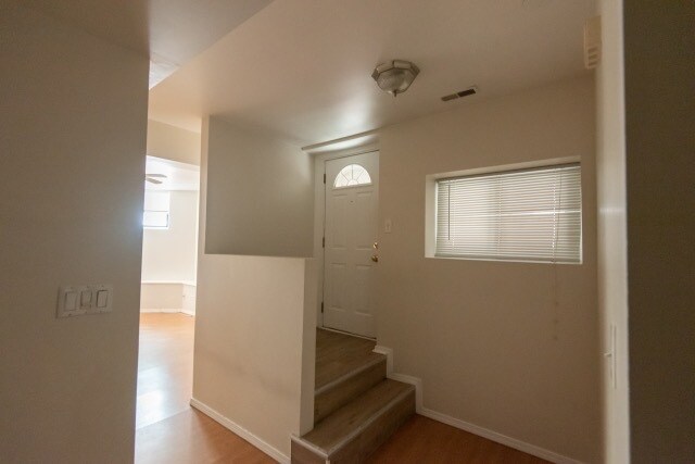 Foto del edificio - 1129 W Addison St