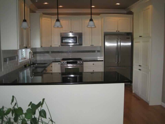 Foto del edificio - 20010 Marine View Dr SW