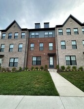 Building Photo - 594 Hazel Dr