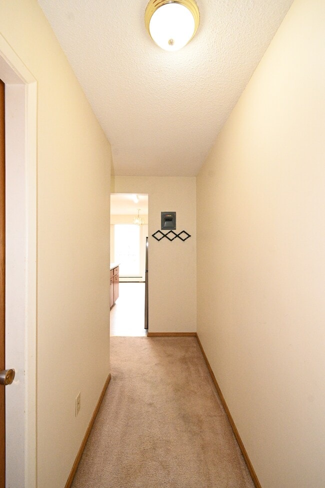 Building Photo - 879 Johnson St