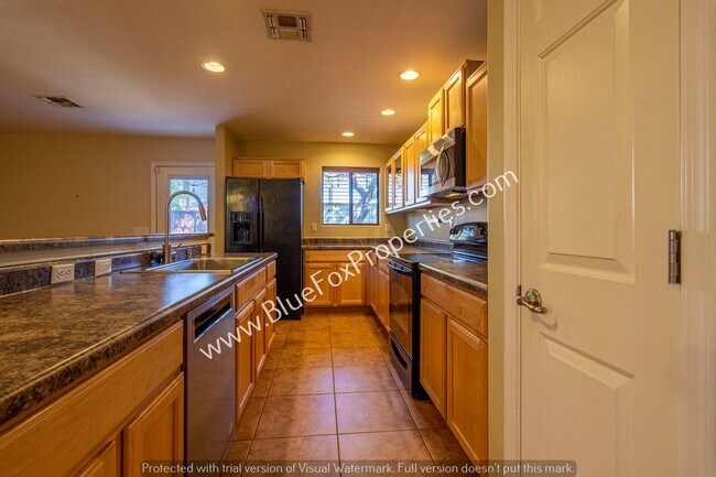 Foto del edificio - 237 E Waverly St