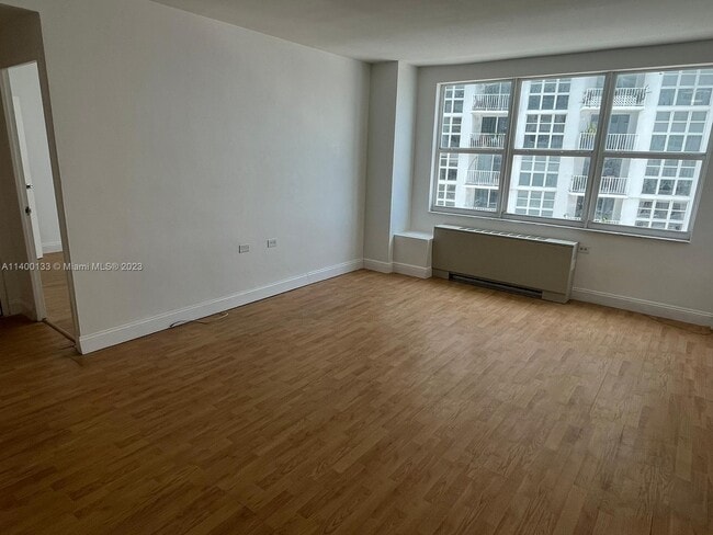 Building Photo - 1250 West Ave