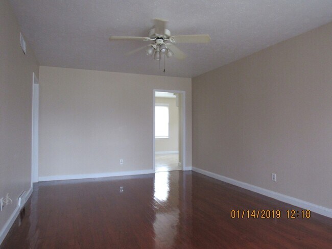 Foto del edificio - 1424 NW Logan Ave