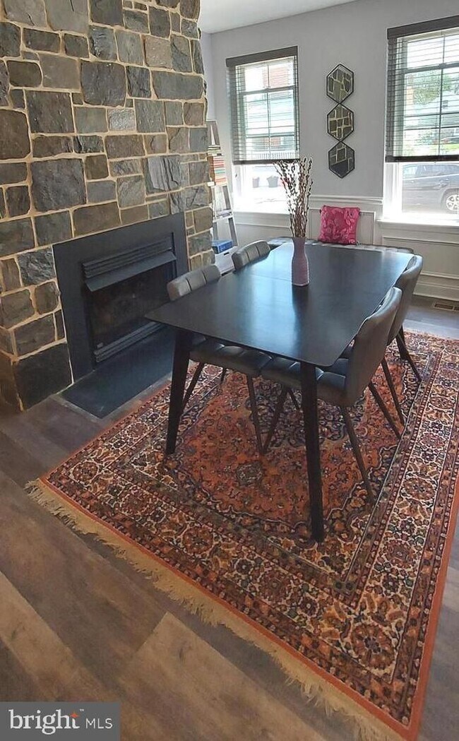 Building Photo - Charming 3-Bedroom Home in Desirable Bridg...