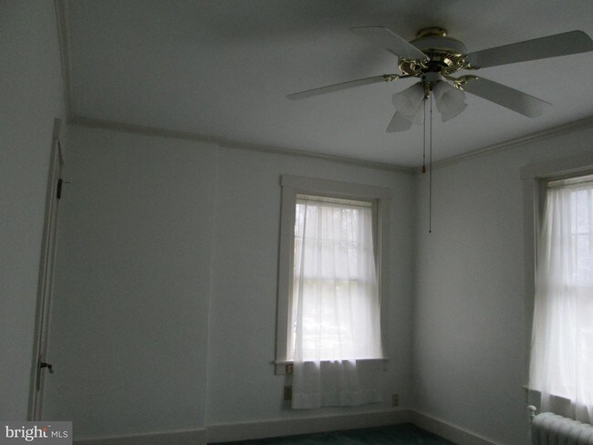 Building Photo - 107 Woodside Ave