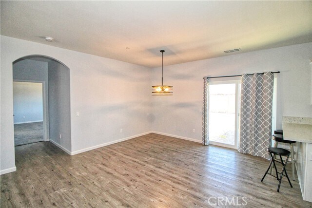 Building Photo - 12432 Kiowa Rd