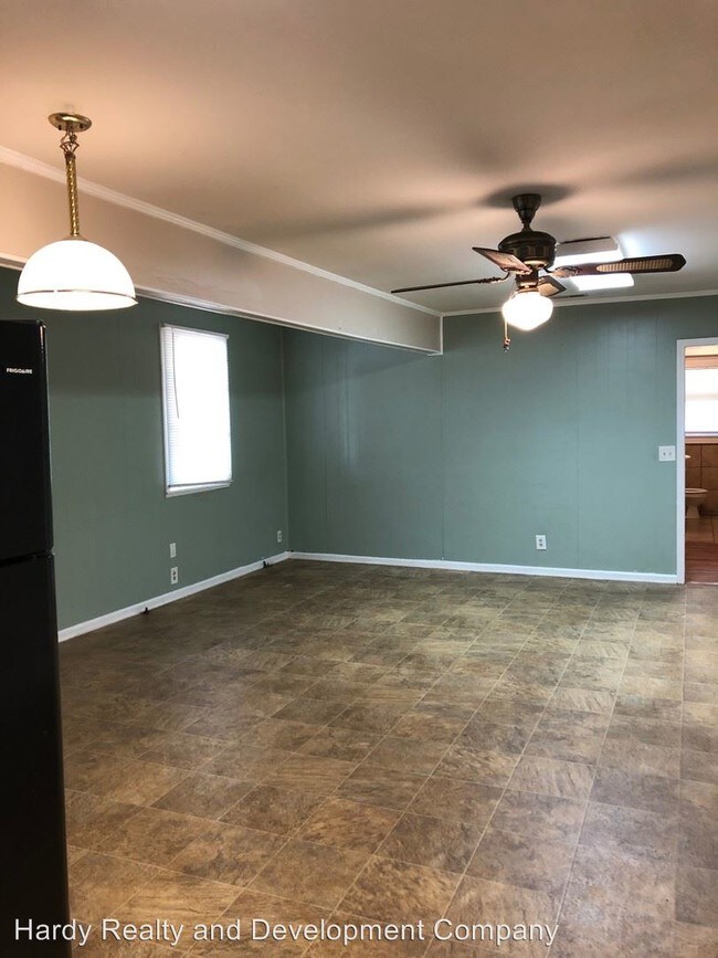 Building Photo - 2 br, 1 bath House - 63 Barron Road