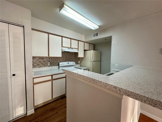 Building Photo - 2203 Key W Ct