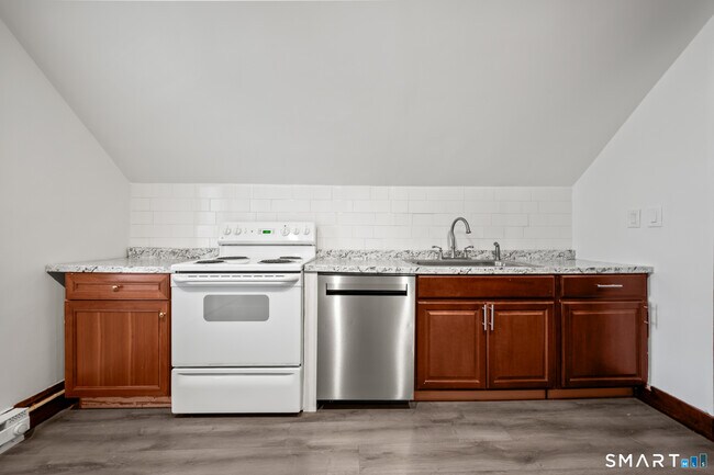 Foto del edificio - 225 Winthrop St