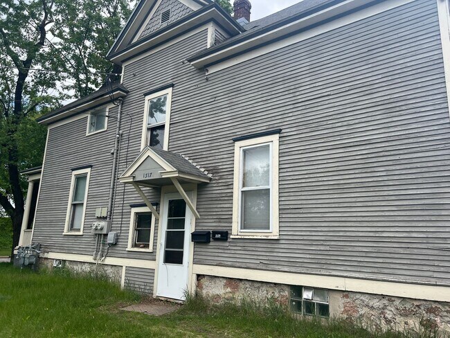 Building Photo - 1315/1317 Cleveland Avenue