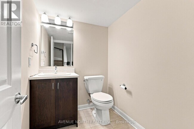 Building Photo - 83 Osler St