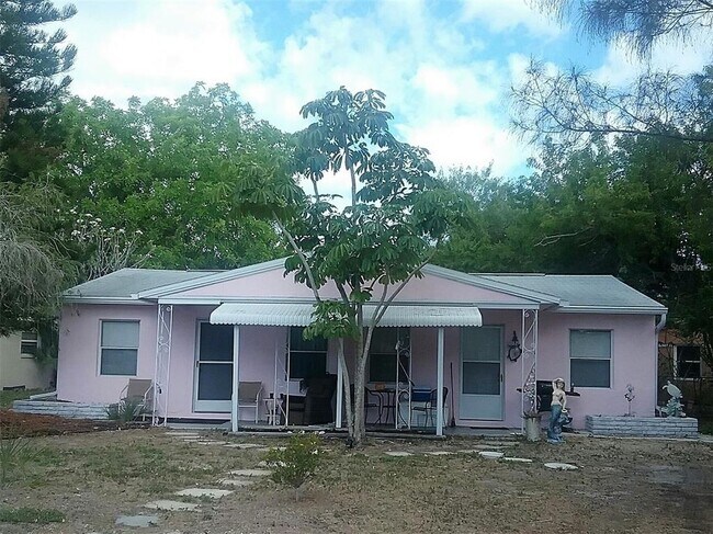 Foto del edificio - 586 140th Ave E