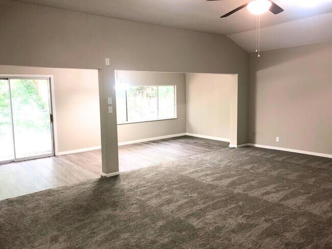 Foto del edificio - 11005 Bellaire St