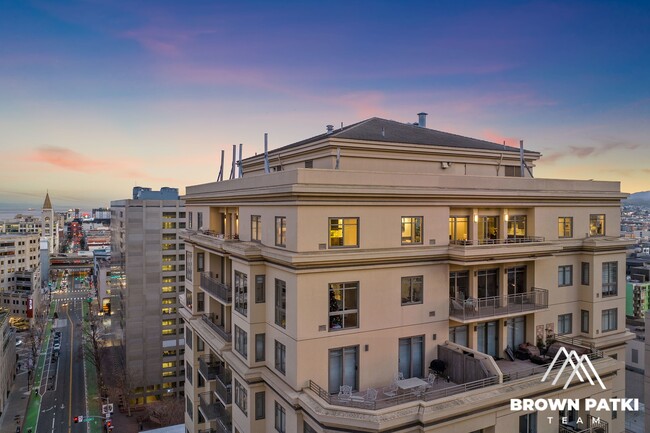 Building Photo - 246 2nd St