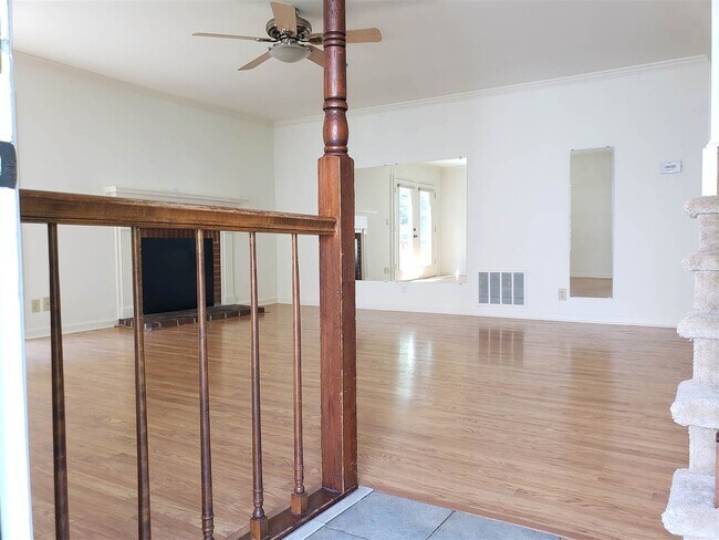 Building Photo - 1507 Westfield Ct