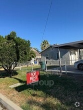 Building Photo - 126 W San Joaquin Ave