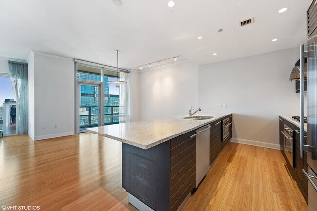 Foto del edificio - 340 E Randolph St
