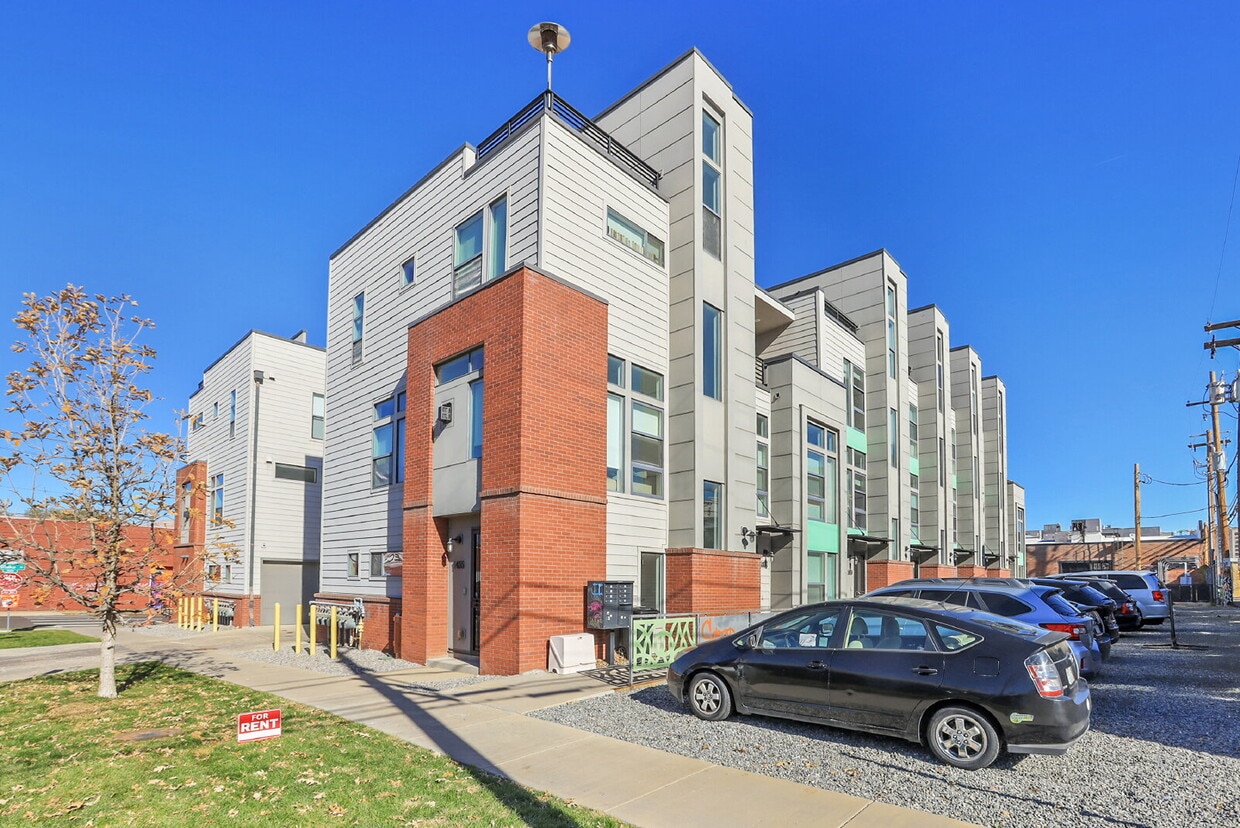 $3,200.00 - 2 Bedrooms, 2.2 Bathrooms, Tow... - $3,200.00 - 2 Bedrooms, 2.2 Bathrooms, Tow...