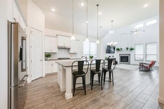 Building Photo - 14404 Home Trl