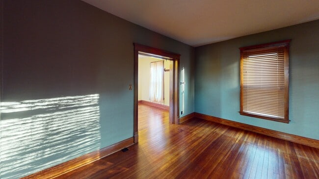 Building Photo - 810 S Galena Ave