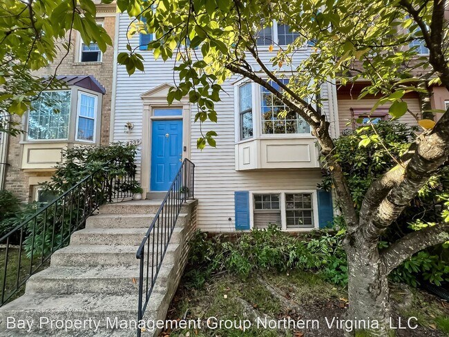 Foto del edificio - 4 br, 3.5 bath House - 4239 Fox Lake Dr
