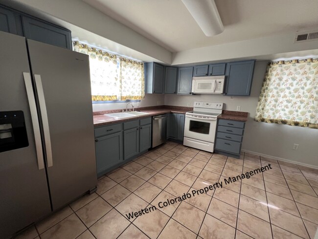 Foto del edificio - 669 Pleasant Ct