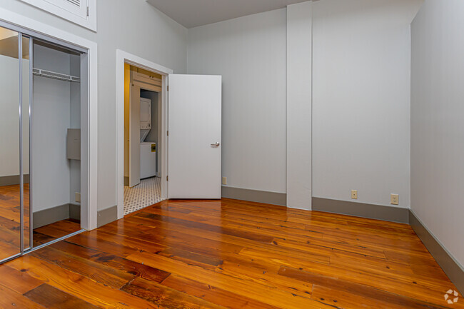 1BR, 1BA - 705SF - Josephine Lofts